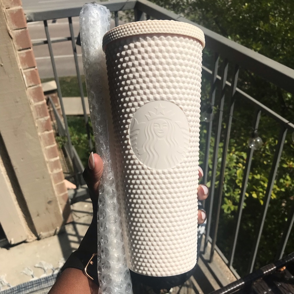 🤍Starbucks Matte White Studded🤍